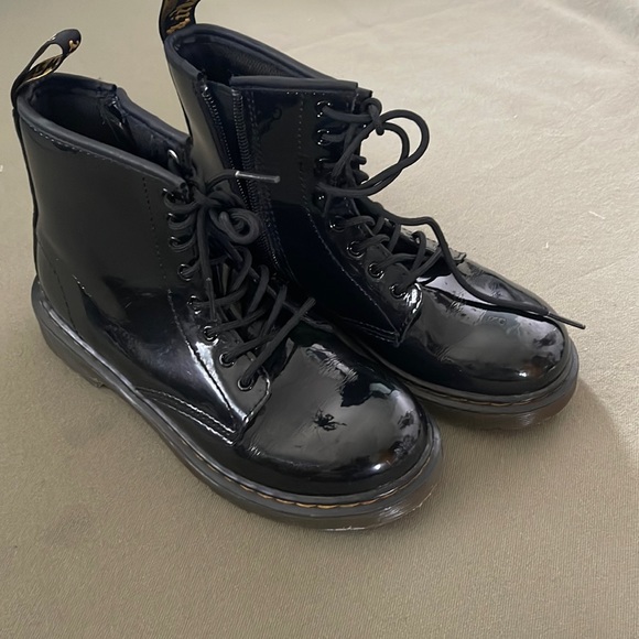 Dr. MARTENS womens Boots size 3” - Picture 1 of 14